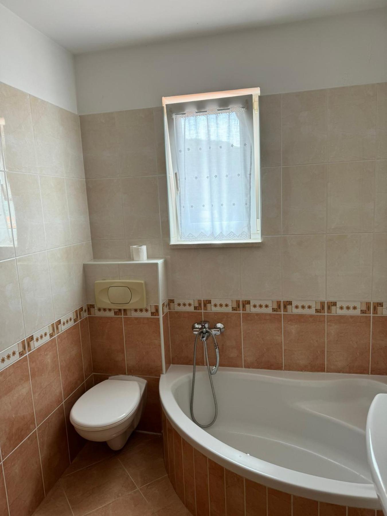 Apartments Dumicic Супетарска Драга Екстериор снимка