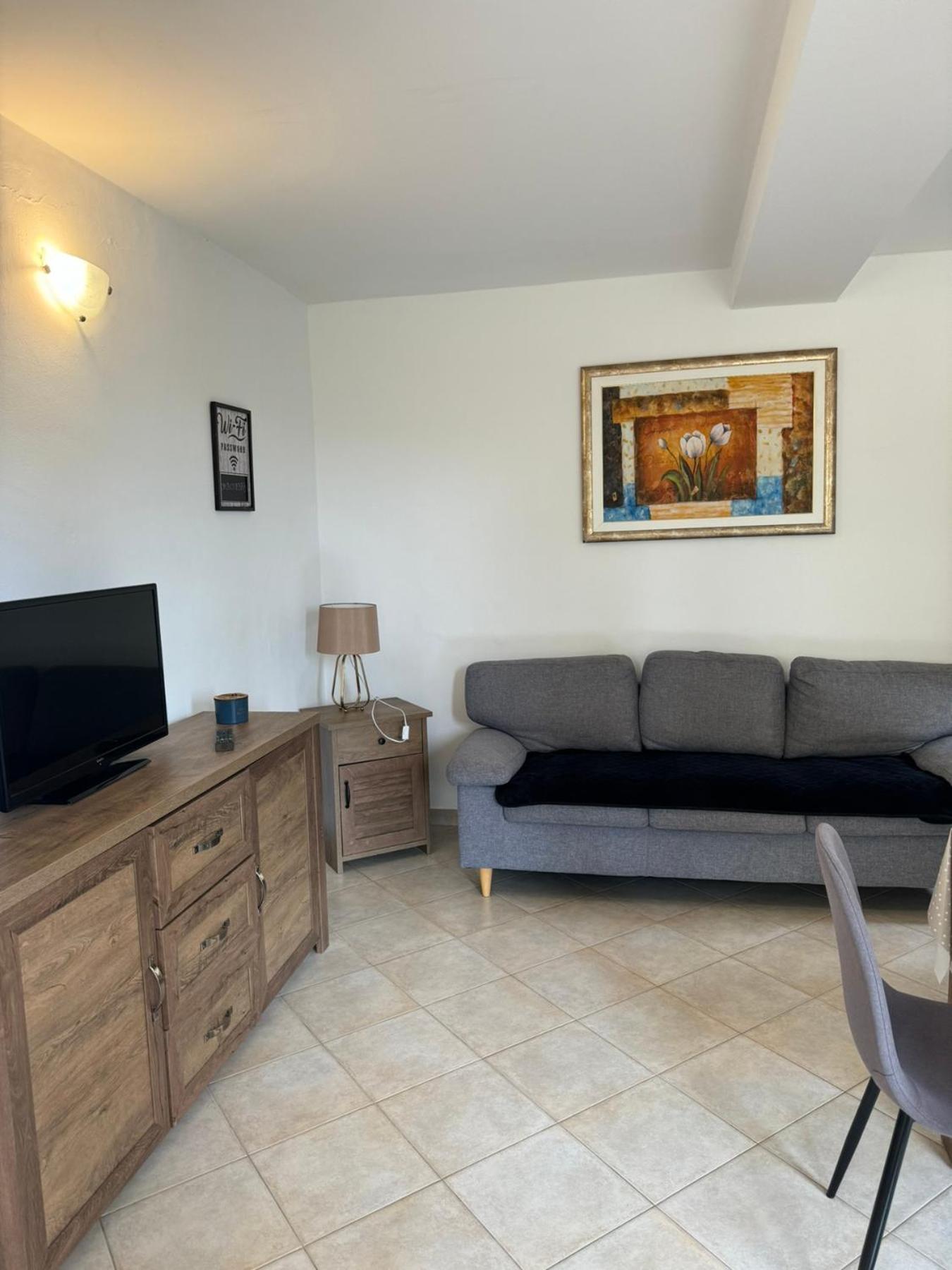 Apartments Dumicic Супетарска Драга Екстериор снимка