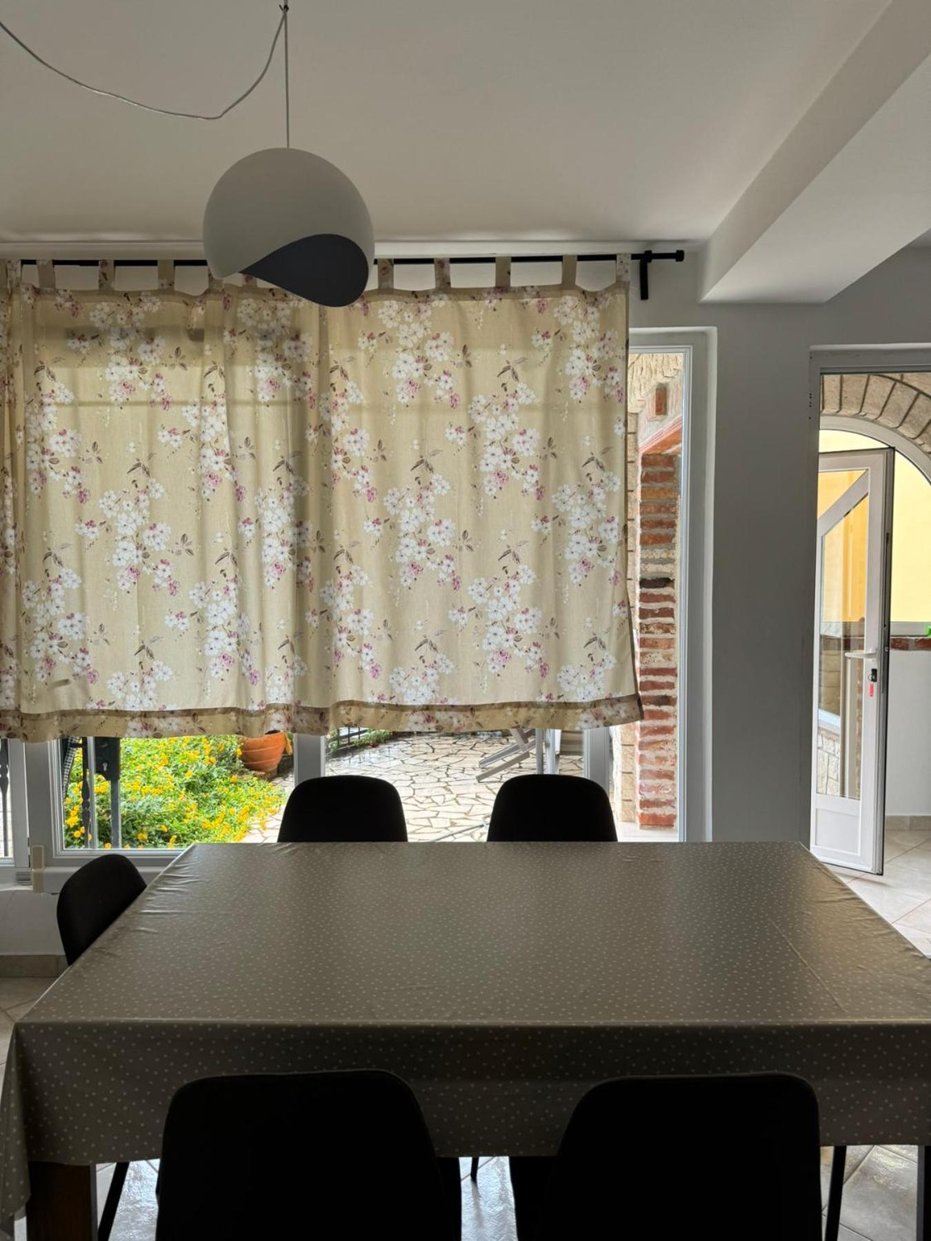 Apartments Dumicic Супетарска Драга Екстериор снимка