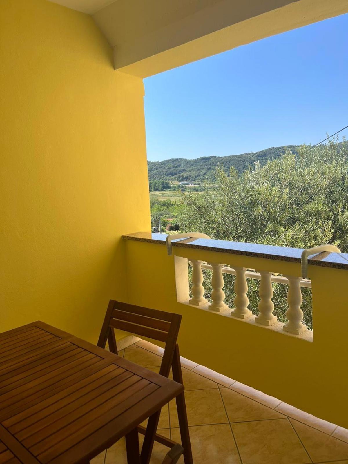 Apartments Dumicic Супетарска Драга Екстериор снимка