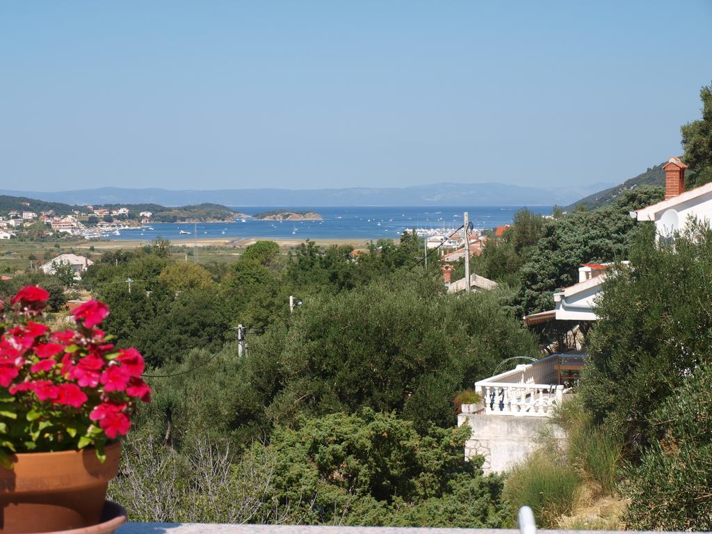 Apartments Dumicic Супетарска Драга Стая снимка